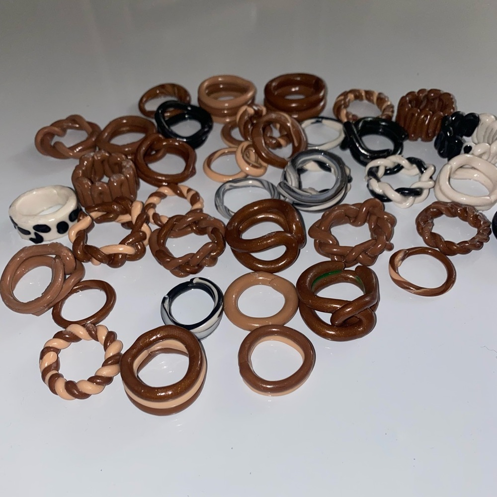 Chunky clay rings - neutral set of 5 - Picture 4 of 10